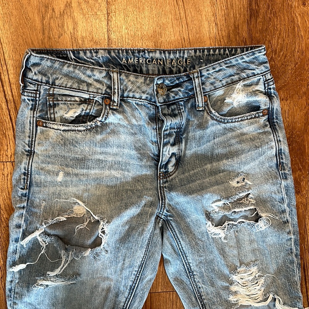 American Eagle boyfriend jeans - Picture 2 of 4